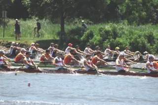 Close of up rowers
